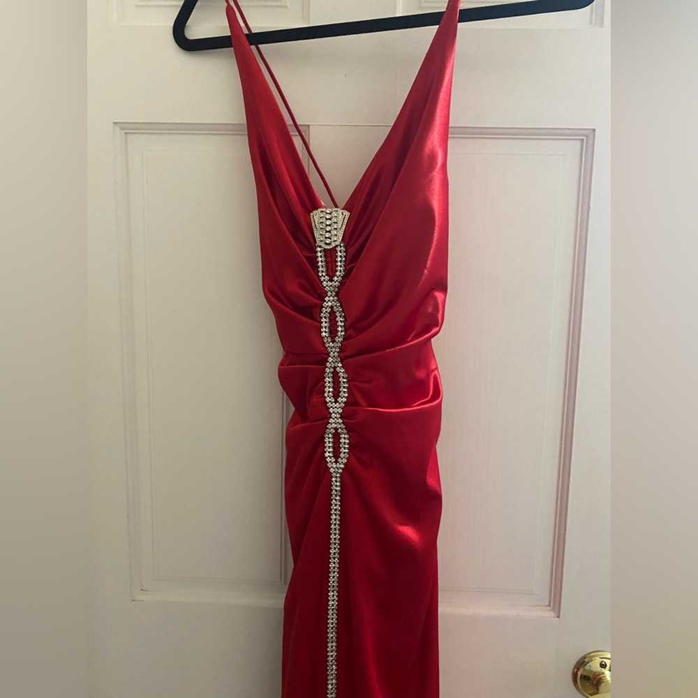 Dave and Johnny by Laura Ryner floor length dress